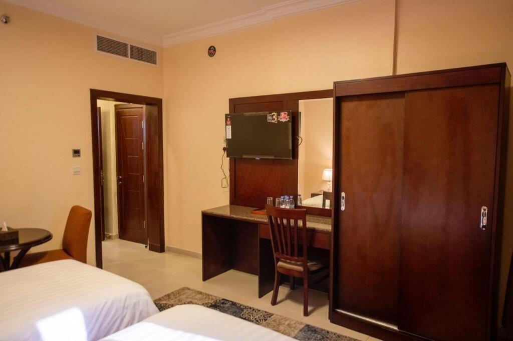 Al Ayniah Hotel Medina Exterior photo