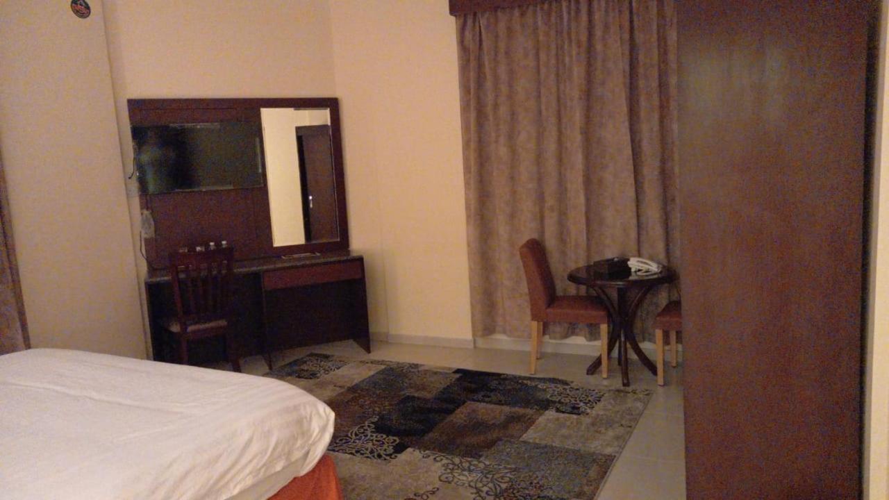 Al Ayniah Hotel Medina Exterior photo